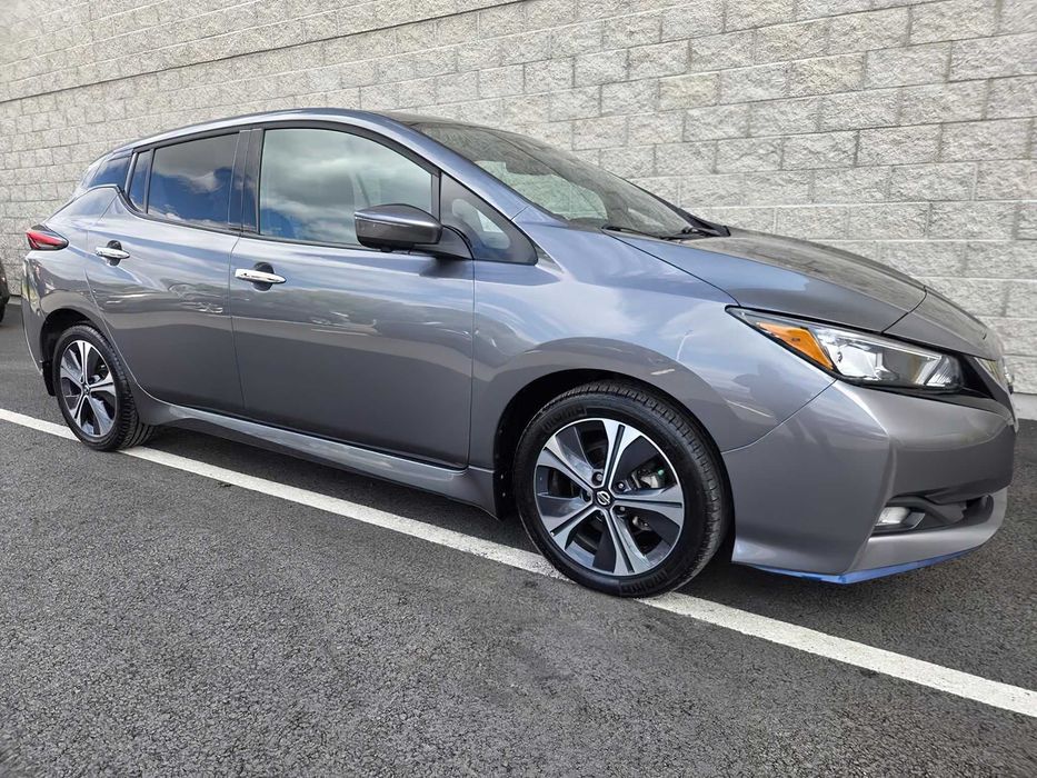 Nissan LEAF      2020