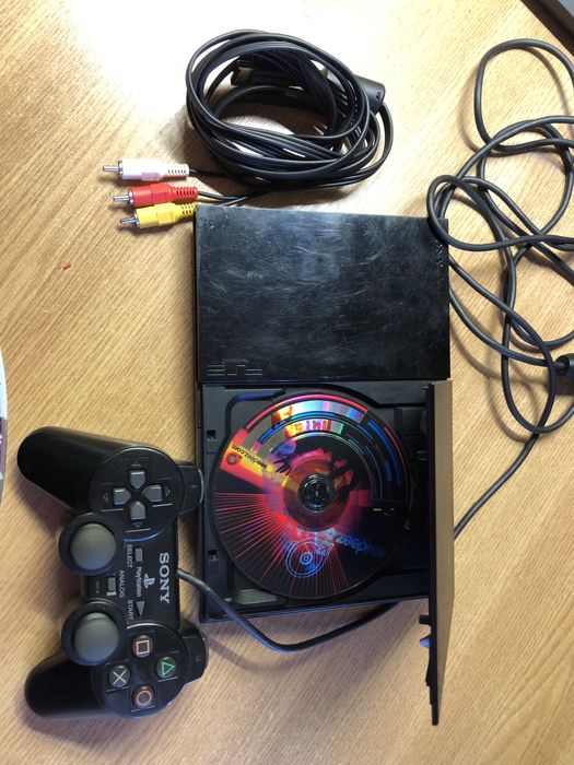 Sony playstation 2 slim 9000. Справна.