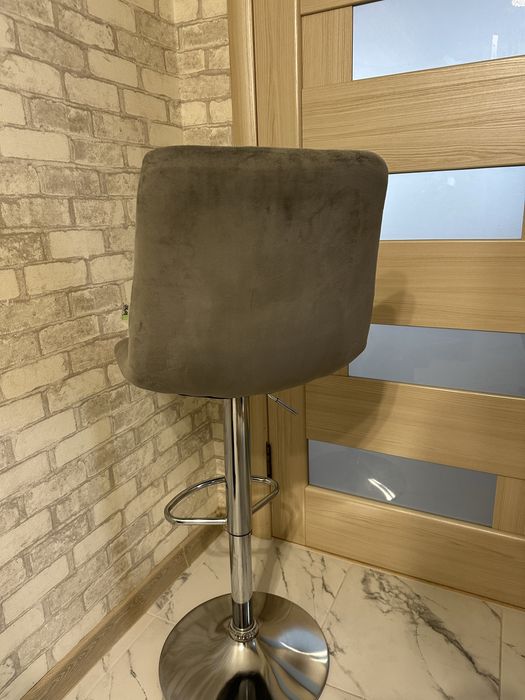 Барний стілець (крісло)  2000 грн