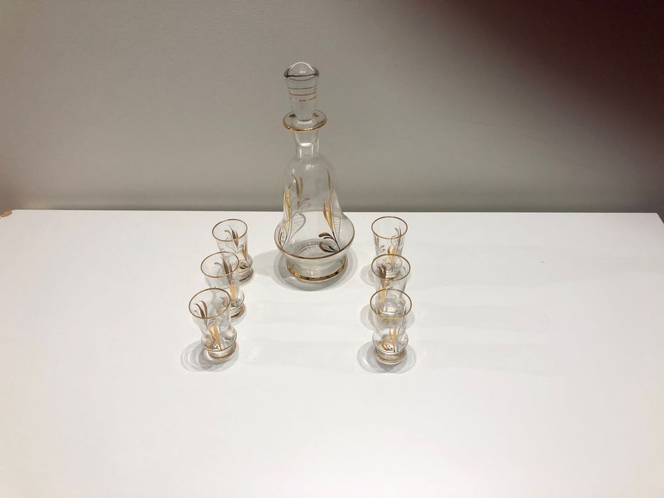 Conjunto garrafa e copos