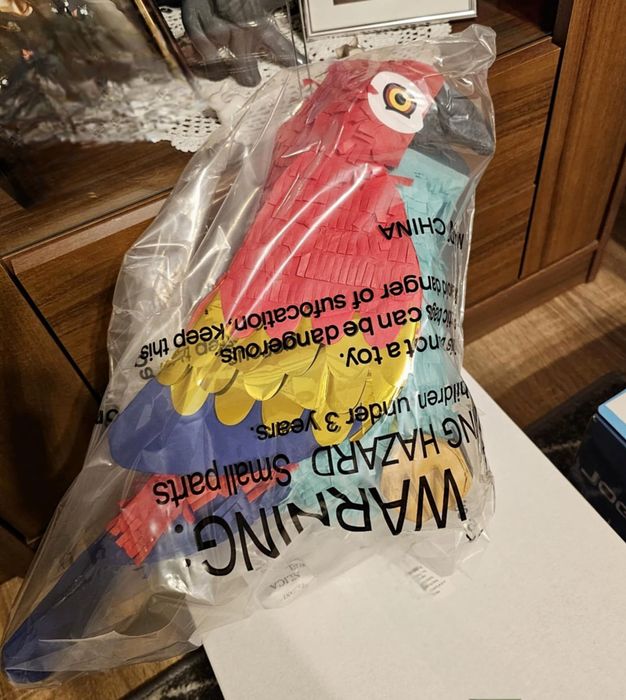 Pinata urodzinowa papuga