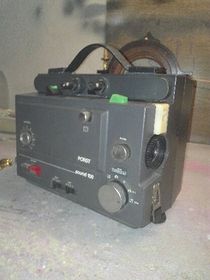 Dwa projektory super 8