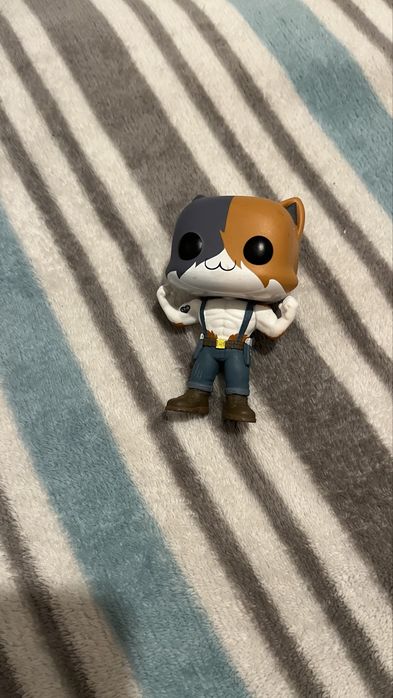 Pops de um anime e do fortnite