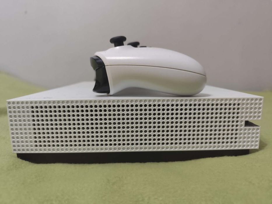 Xbox one S i 2 pady