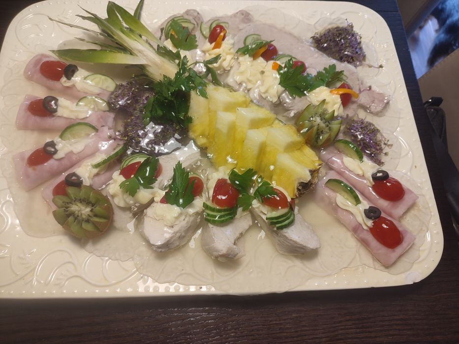 Organizujemy catering, zimny bufet imprezy okolicznościowe itp.