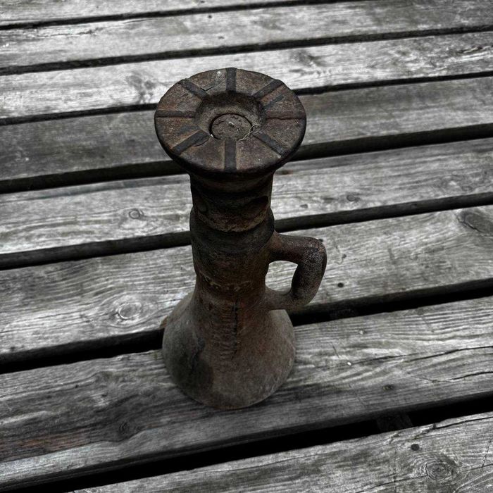 Домкрат корабельный