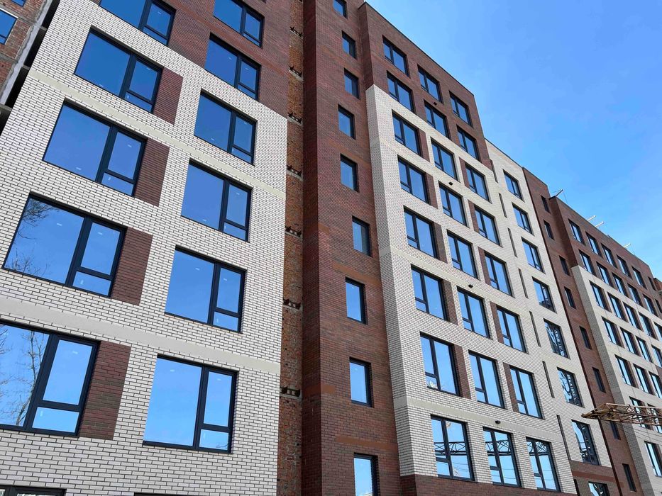 Простора двокімнатна квартира в новобудові на 4 поверсі