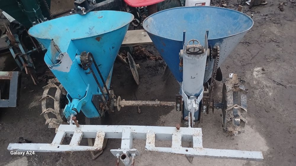 Картоплесаджалка до мототрактора