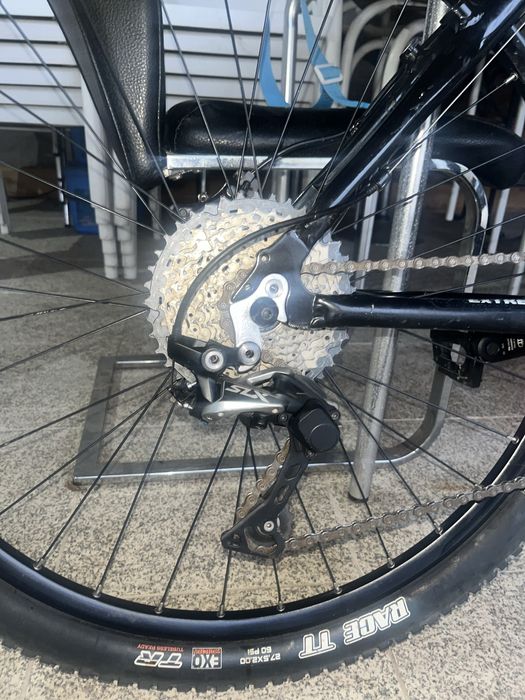 BTT 27,5” com grupo completo Shimano SLX (2x11, travões e pedaleira)