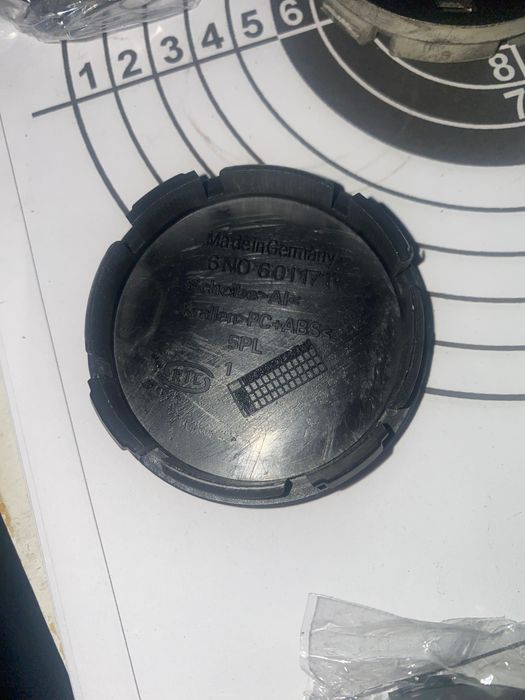 Лючки ковпачки VW в диски 56/52 мм 6N0 601171