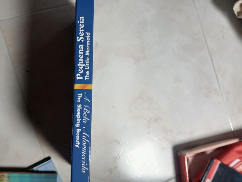 1 livro com 2 histórias