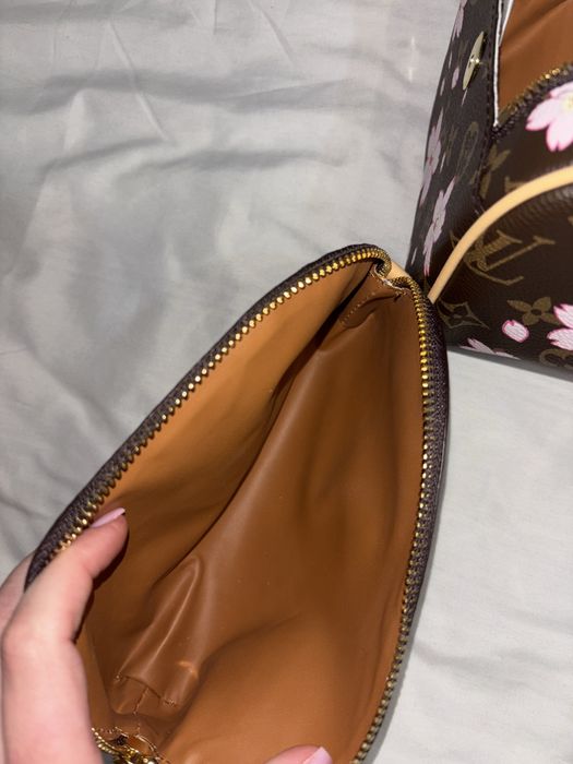 Косметички louis vuitton sakura