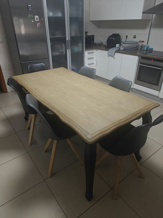 Mesa refeição com 6 cadeiras