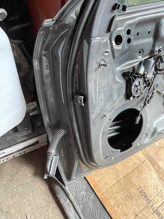 Audi A3 8V5 drzwi prawy przód Sportback