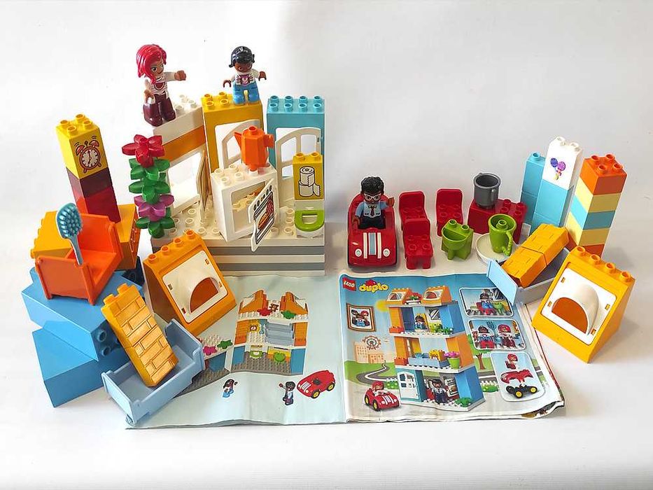 LEGO Duplo «Family House» (Дом семьи / Семейный дом)