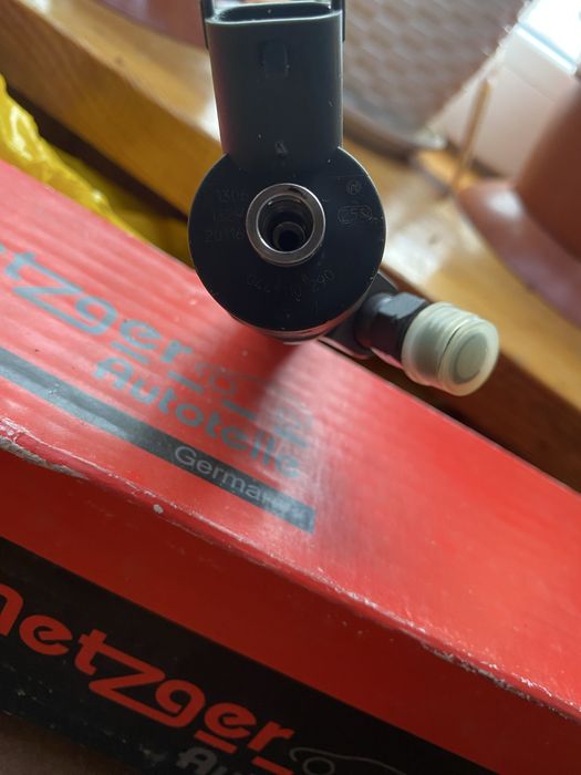 0445110126 (BOSCH) Форсунка дизель Bosch 2.0CRDI 16V