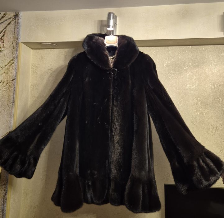Шуба норкова автоледі (ТРАПЕЦІЯ) 75 см Італія розмір 52