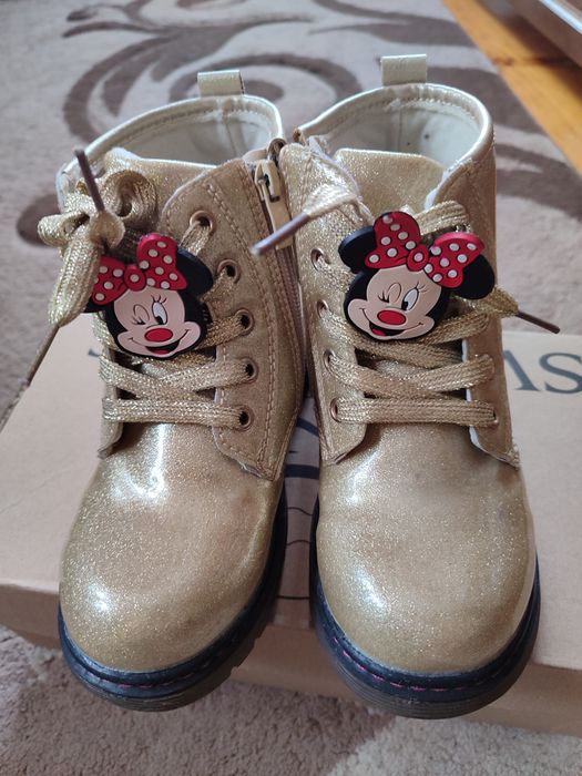 Черевички для дівчинки