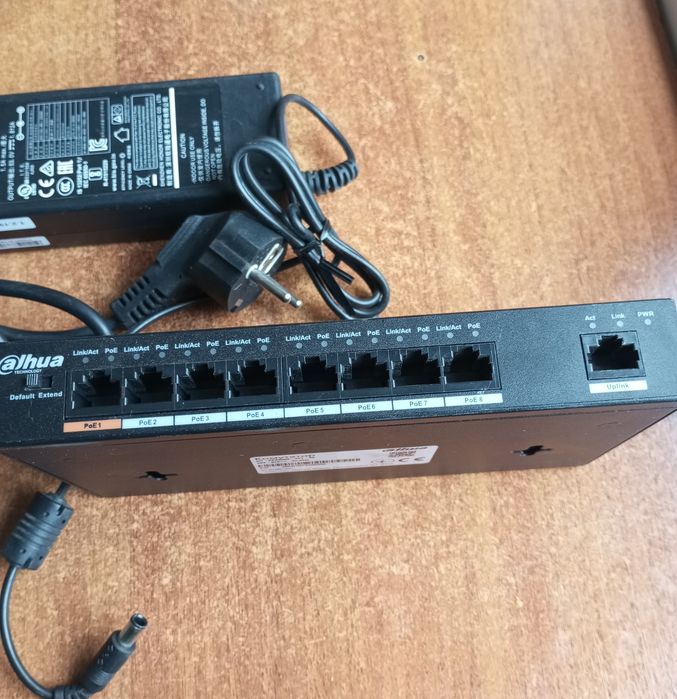 Продам Комутатор мережевий Dahua PFS3009-8ET-96