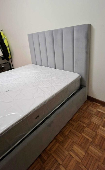Camas De Casal Estofadas ALTA GAMA - MODELO GOMOS - Top de Gama 190x140m Estrado Incluído!!