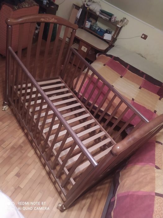 Ліжко дитяче з буку, дерев'янне.