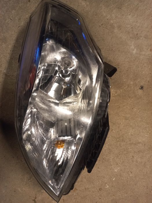 Prawa lub lewa lampa piaggio porter