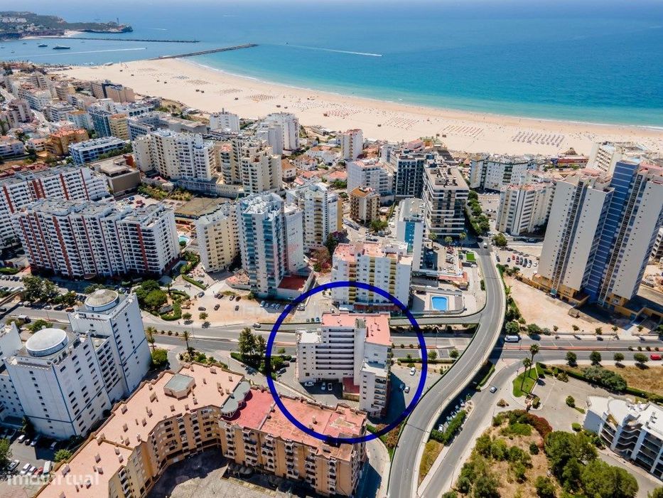 T2 na Praia da Rocha totalmente Remodelado