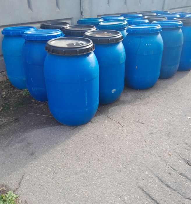 Бочки 200 л. пластиковые пищевые