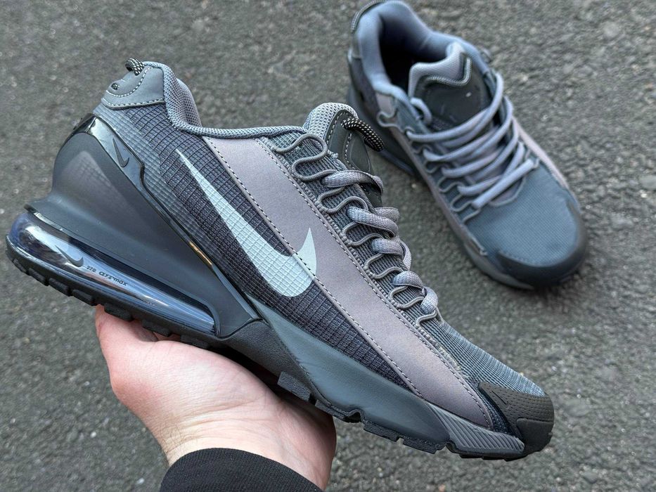 Nike Air Max Pulse Roam в двох кольорах. Розміри 38-44