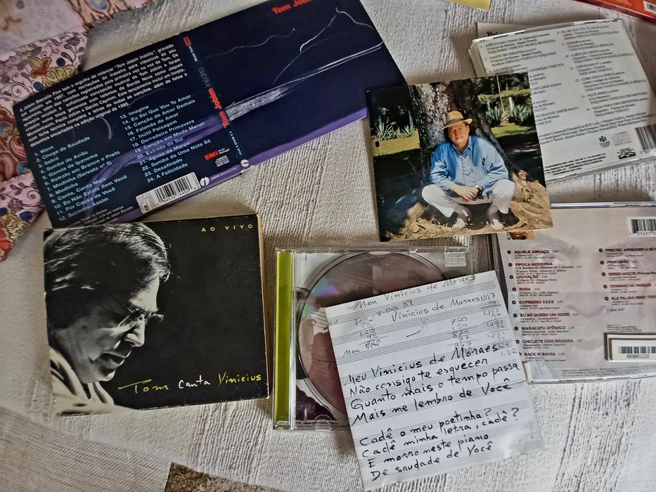 Cds de música brasileira a quatro euros cada