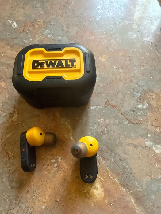 Dewalt Airiculares