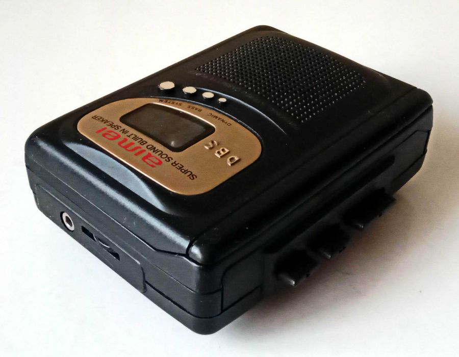 Кассетный аудиоплеер встроенный динамик