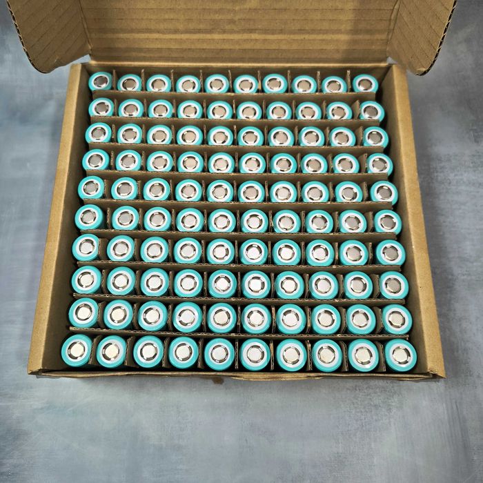 Высокотоковые аккумуляторы 18650 EVE 20P 2000mAh 25A Новые акумулятор