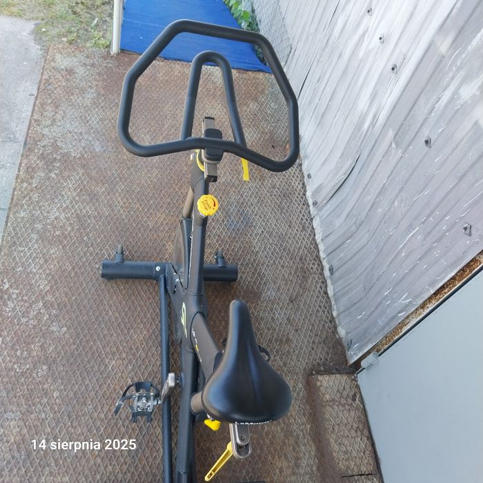 Rower spiningowy Life Fitness,  ostre koło zamachowe 21 kg