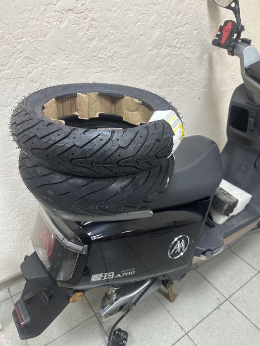 Покрышка шина скат Pirelli 110/70/11 - 90-80-11 на електроскутер Aima A700