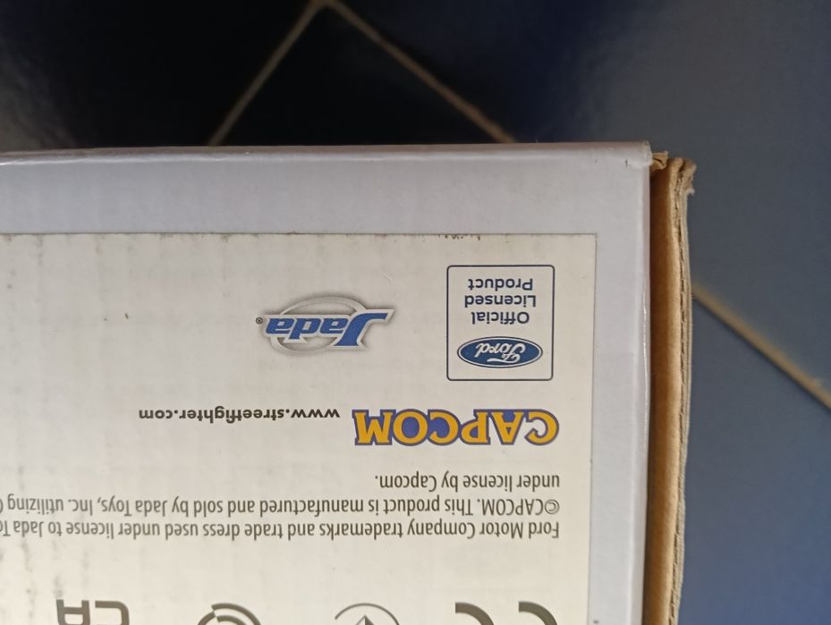 Réplica de Veículo Jada Street Fighter: Guile & 1956 Ford F-100 1:24 -