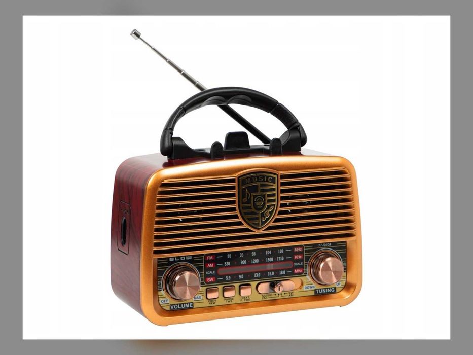 Radio Retro FM AM Przenośne Brązowe USB Czytnik Kart Antena Uchwyt
