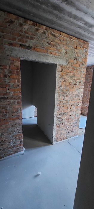 Продається простора 1,5-кімнатна квартира в Центрі міста