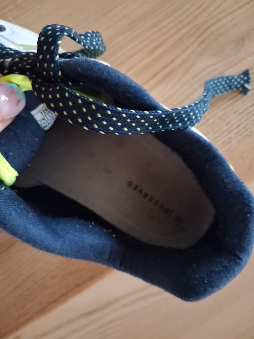 Buty sportowe chłopięce Reserved rozm.36
