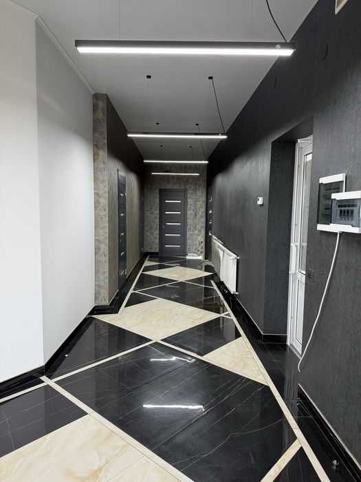 Продаж салону краси у Мостиськах