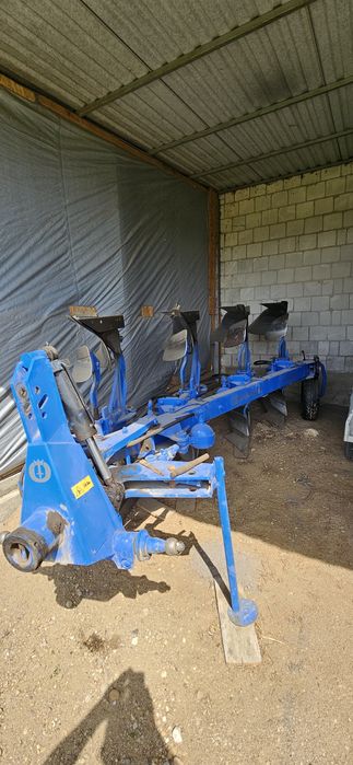 Pług 4 skibowy Overum