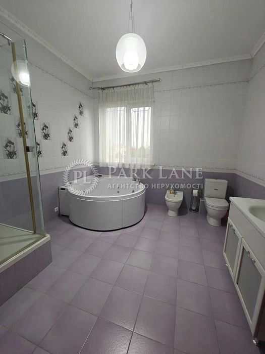 Щасливе. Затишний будинок з ремонтом