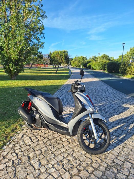 Piaggio Medley 125 com poucos km