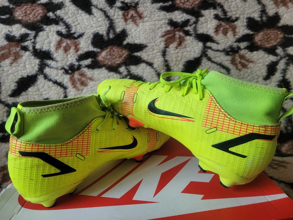 Super młodzieżowe buty piłkarskie Nike Mercurial Superfly 8 r.38