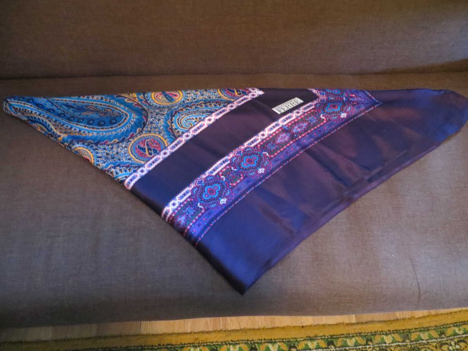 платок,палантин,шаль FERRE оригинал