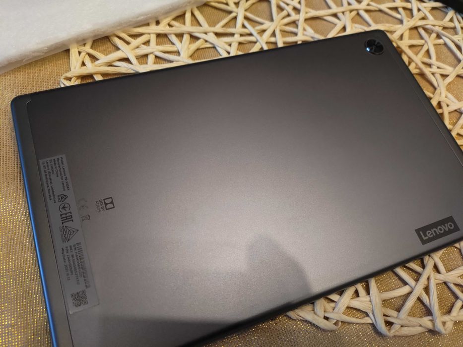 Tablet Lenowo 4/64 LTE SIM etui podstawka ładowania