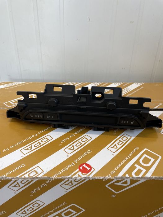 Панель кнопок підігріву сидінь руля  Mazda cx5 kf 2017- K12355760