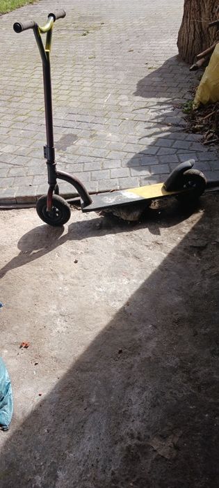 Hulajnoga   na dużych  kołach