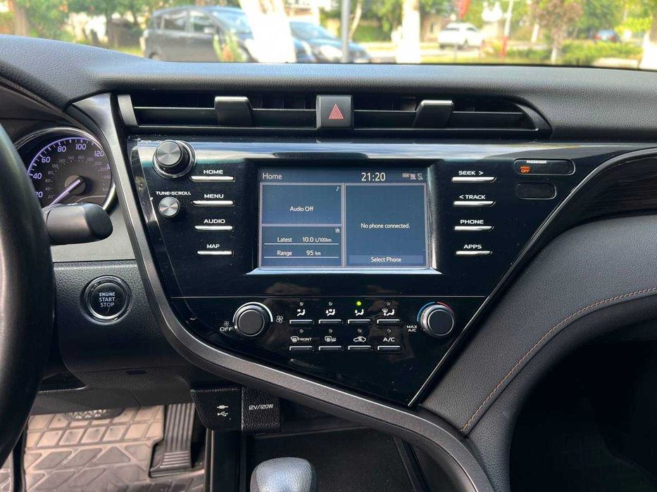 Toyota Camry 2019