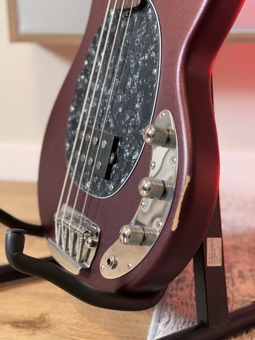 Music Man Sub U.S.A. - gitara basowa